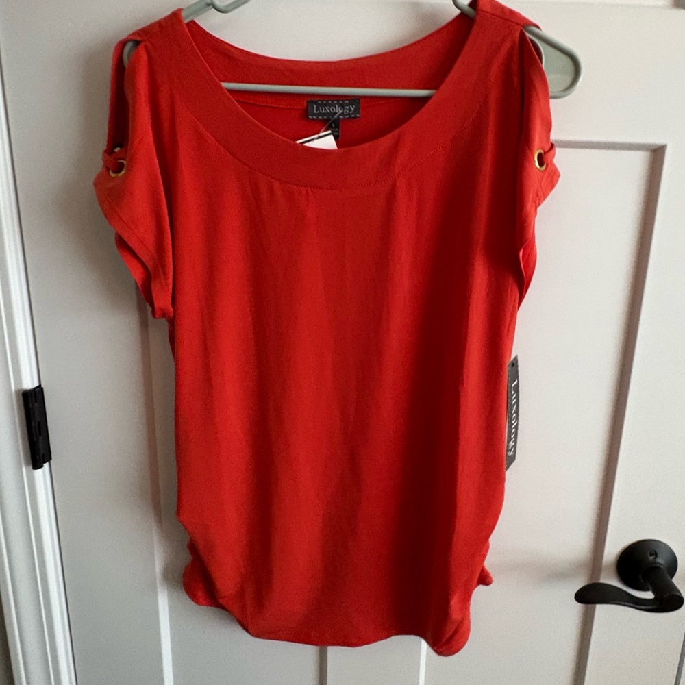 Luxology, ladies small, NWT, summer blouse, gold accents, cold shoulder.